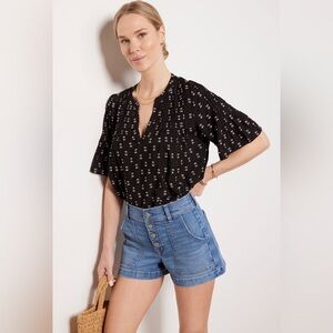 Evereve Black and White Patterned Top